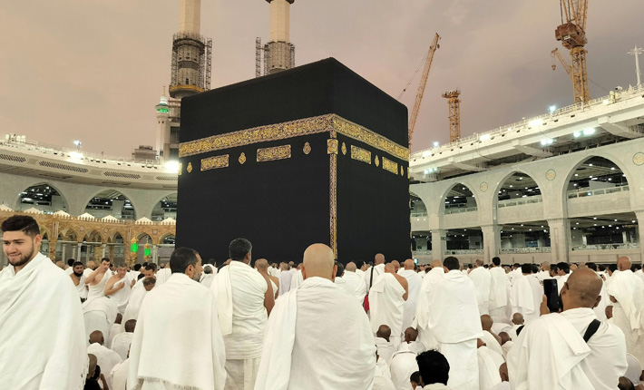 Semi Deluxe Umrah Package 2025